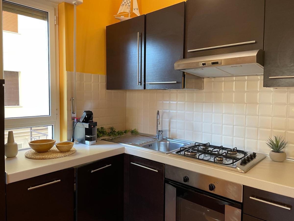 50 Metri Dal Mare - Free Parking E A/C Apartment Pietra Ligure Exterior photo